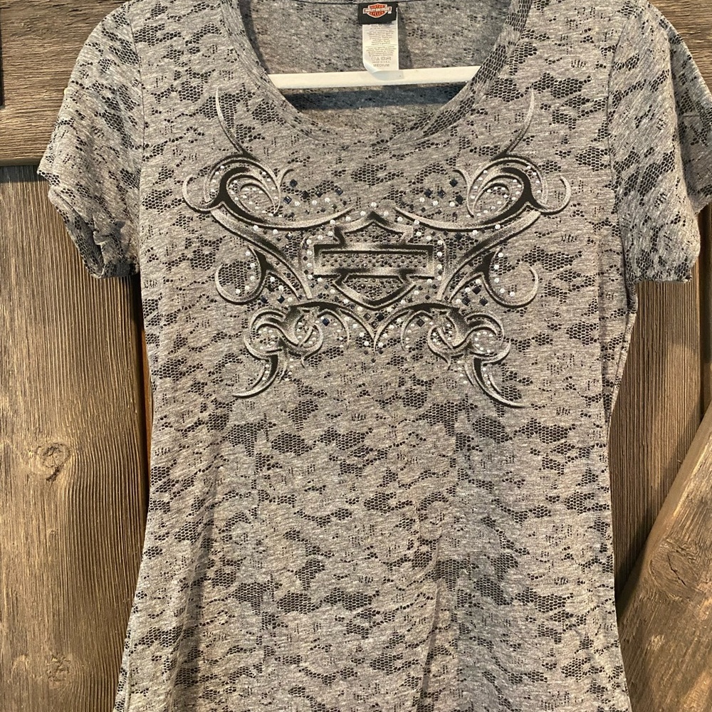 Women’s Harley Davison shirt